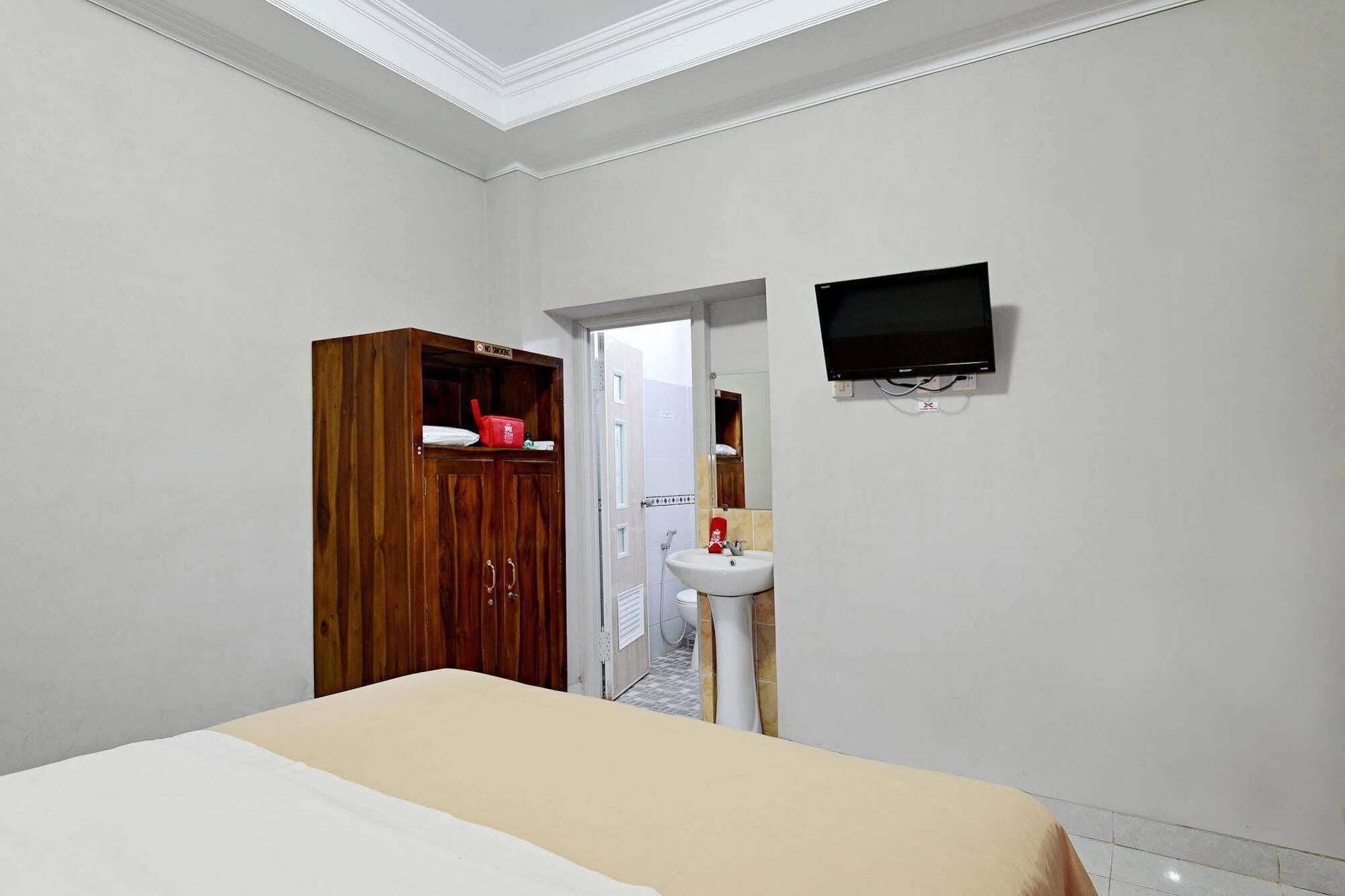 Zen Rooms Sabana Urip Sumoharjo Джокякарта Екстериор снимка