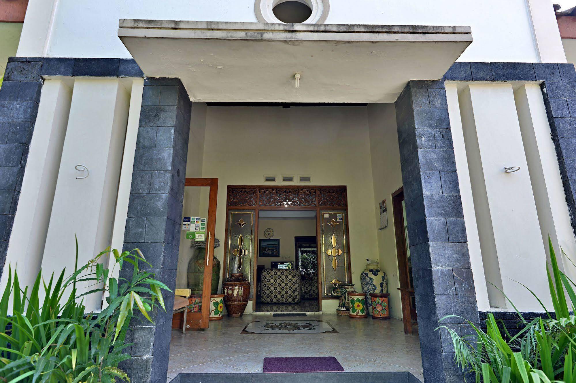 Zen Rooms Sabana Urip Sumoharjo Джокякарта Екстериор снимка